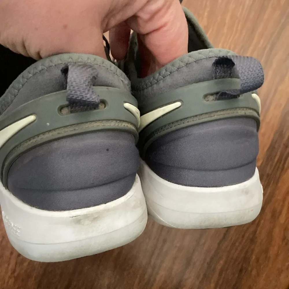 Nike Gray Running Shoes Sz 7